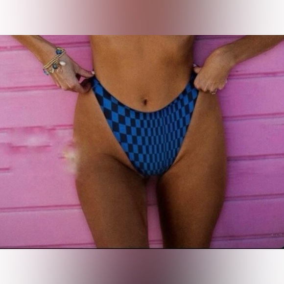 Skatie ‘Kelly’ Swim Bottom in St Martin | The Salty Blonde collab - Picture 5 of 5